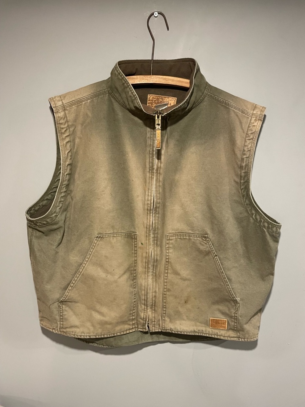Schmidt Faded Vest